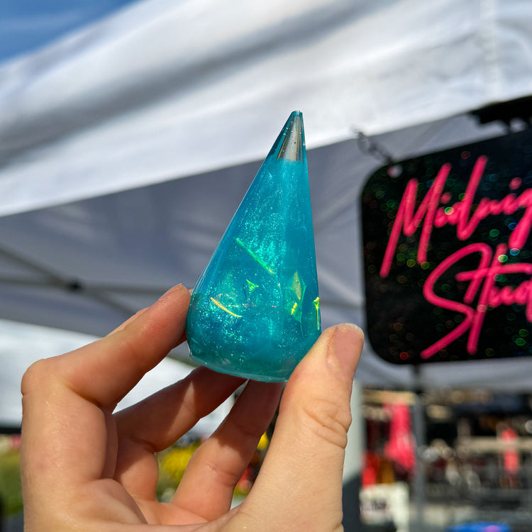 Holographic Aquamarine Ring Holder